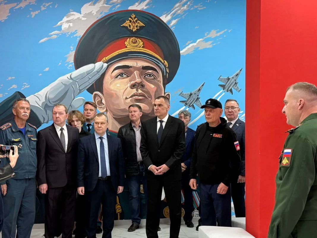 Антон Трудинов: С гордостью за будущее: в Йошкар-Оле распахнул двери Дом юнармии! Антон Трудинов: С гордостью за будущее: в Йошкар-Оле распахнул двери Дом юнармии!