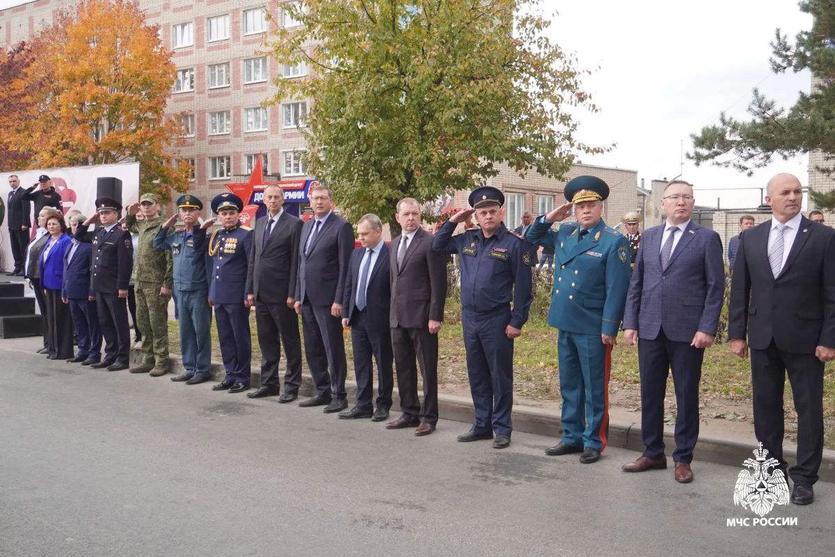 22 сентября в Йошкар-Оле прошло торжественное открытие Дома Юнармии 22 сентября в Йошкар-Оле прошло торжественное открытие Дома Юнармии