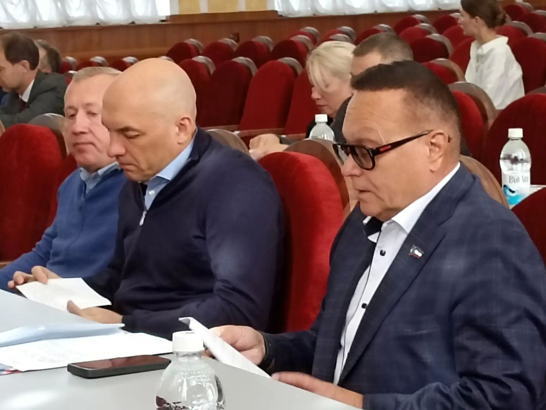 На сессии Собрания депутатов Йошкар-Олы рассмотрели вопросы развития города и сохранения исторической памяти На сессии Собрания депутатов Йошкар-Олы рассмотрели вопросы развития города и сохранения исторической памяти