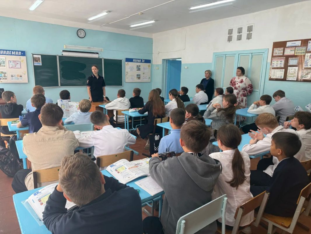 В Волжском муниципальном округе сразу 200 школьников приняли участие в Едином дне безопасности дорожного движения В Волжском муниципальном округе сразу 200 школьников приняли участие в Едином дне безопасности дорожного движения