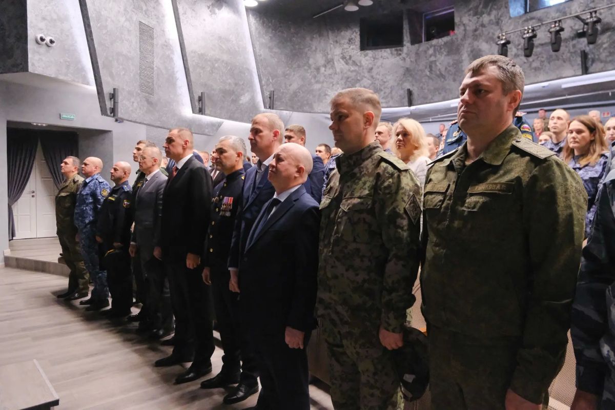 Юрий Зайцев: Поздравил сотрудников, военнослужащих и ветеранов Управления Росгвардии по Республике Марий Эл с 10-летием со дня образования Юрий Зайцев: Поздравил сотрудников, военнослужащих и ветеранов Управления Росгвардии по Республике Марий Эл с 10-летием со дня образования