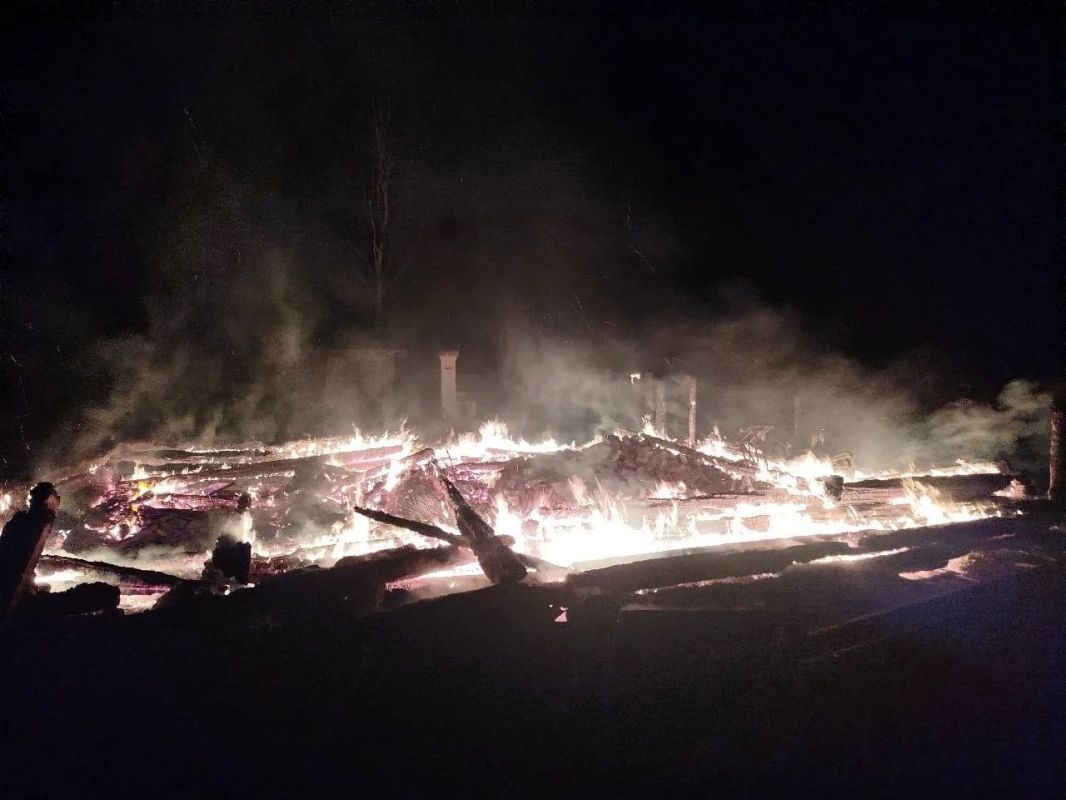 В минувшие выходные в селе Акаюж Килемарского округа загорелось частное хозяйство