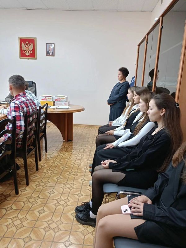 Сегодня прошла встреча со спортсменамитуристами, которые ярко выступили на соревнованиях и принесли району новые победы! Сегодня прошла встреча со спортсменамитуристами, которые ярко выступили на соревнованиях и принесли району новые победы!
