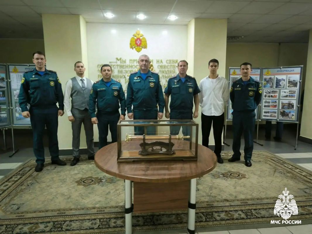 4 сентября на международном салоне «Комплексная безопасность2026» под руководством министра МЧС России Александра Вячеславовича Куренкова началась эстафета: раритетный пожарный ствол — символ единства всех пожарных страны —... 4 сентября на международном салоне «Комплексная безопасность2026» под руководством министра МЧС России Александра Вячеславовича Куренкова началась эстафета: раритетный пожарный ствол — символ единства всех пожарных страны —...