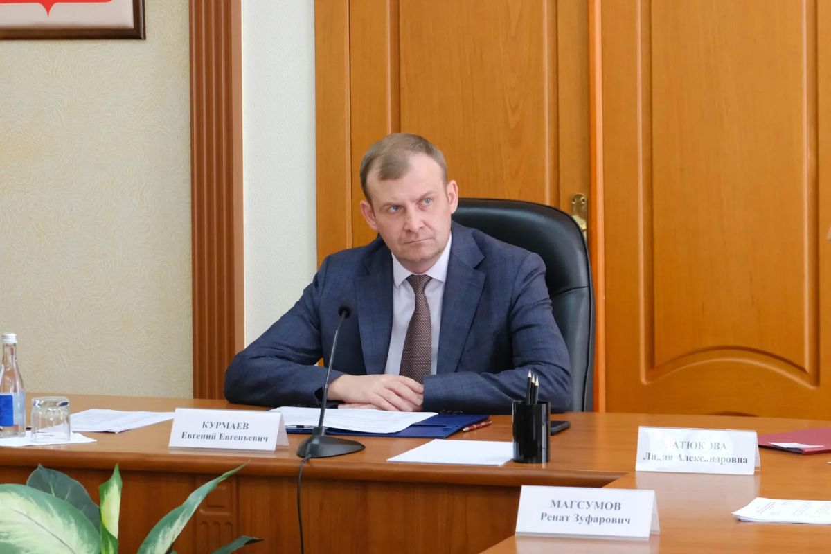 Заместитель Председателя Госсобрания, участник СВО Александр Смирнов и заместитель председателя Комитета по социальной политике, здравоохранению и делам ветеранов руководитель регионального филиала Госфонда «Защитники... Заместитель Председателя Госсобрания, участник СВО Александр Смирнов и заместитель председателя Комитета по социальной политике, здравоохранению и делам ветеранов руководитель регионального филиала Госфонда «Защитники...