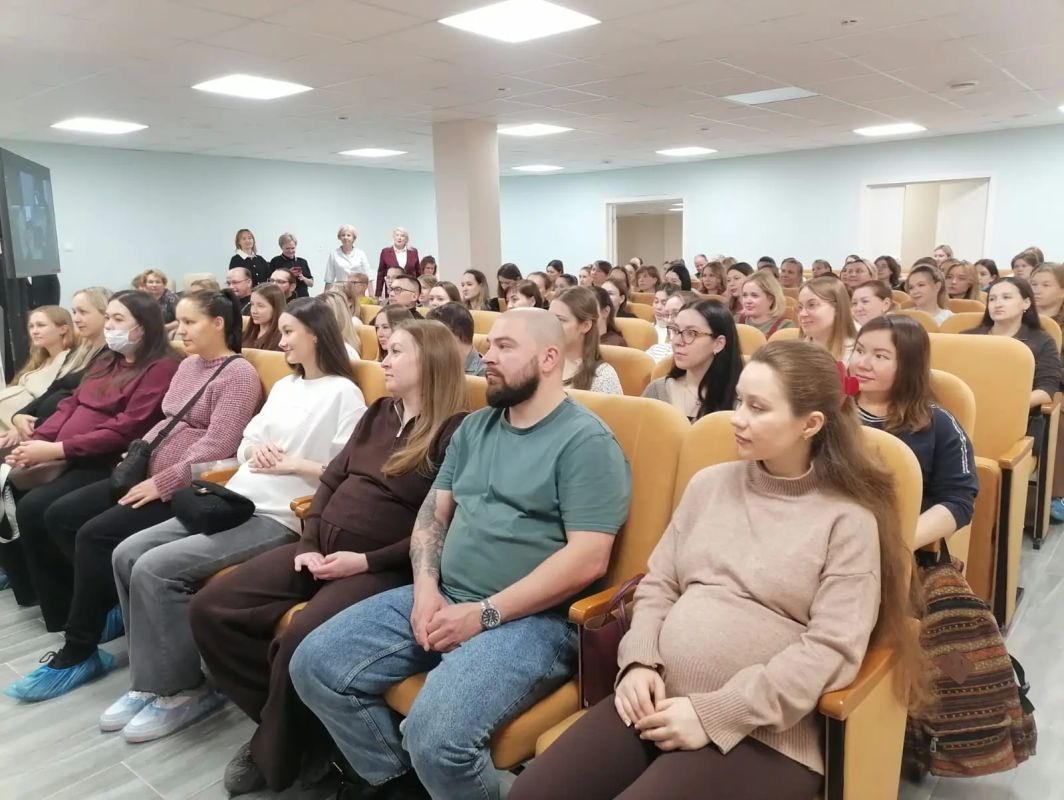 В Марий Эл сотрудники Госавтоинспекции провели тренинги по безопасной перевозке детей в автомобилях в рамках Всероссийского дня беременных В Марий Эл сотрудники Госавтоинспекции провели тренинги по безопасной перевозке детей в автомобилях в рамках Всероссийского дня беременных