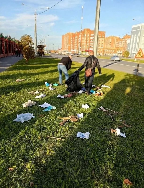 Сотрудники Министерства внутренней политики Марий Эл присоединились к осеннему субботнику