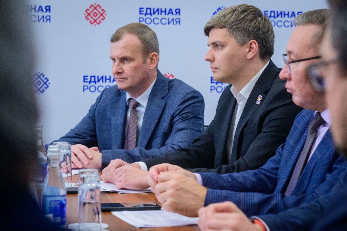 Юрий Зайцев: На заседании Президиума Регионального политического совета Единой России поддержали кандидатуры для работы в трех муниципальных образованиях, в которых впервые прошли выборы в статусе муниципальных округов Юрий Зайцев: На заседании Президиума Регионального политического совета Единой России поддержали кандидатуры для работы в трех муниципальных образованиях, в которых впервые прошли выборы в статусе муниципальных округов