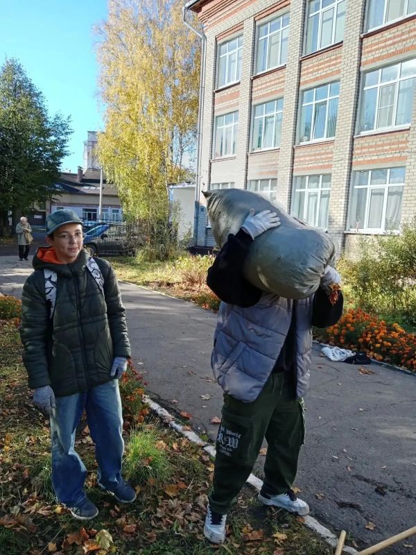 Труд крут: субботники объединяют и сплачивают жителей Труд крут: субботники объединяют и сплачивают жителей