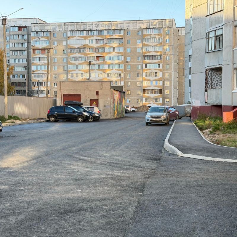 В Йошкар-Оле на улице Воинов-Интернационалистов продолжается ремонт дворов возле строящегося нового корпуса гимназии «Синяя птица» В Йошкар-Оле на улице Воинов-Интернационалистов продолжается ремонт дворов возле строящегося нового корпуса гимназии «Синяя птица»
