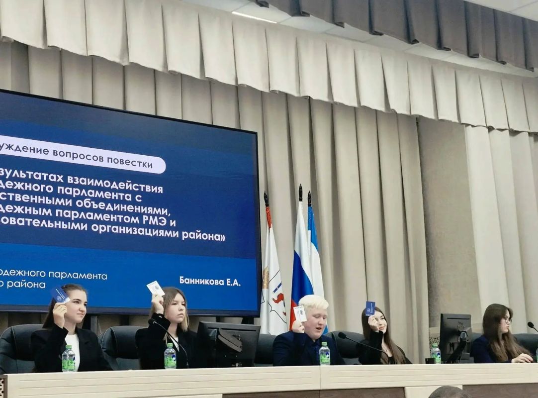 Глава администрации Медведевского района Денис Окулов принял участие в заседании Молодежного парламента Медведевского района Глава администрации Медведевского района Денис Окулов принял участие в заседании Молодежного парламента Медведевского района