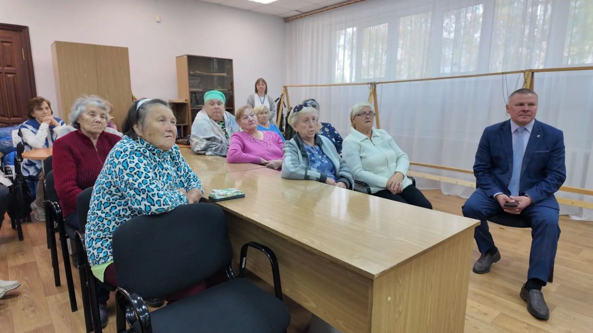 В Республике Марий Эл в рамках оперативно-профилактического мероприятия «Внимание – мошенники!» полицейские и общественники проводят беседы В Республике Марий Эл в рамках оперативно-профилактического мероприятия «Внимание – мошенники!» полицейские и общественники проводят беседы