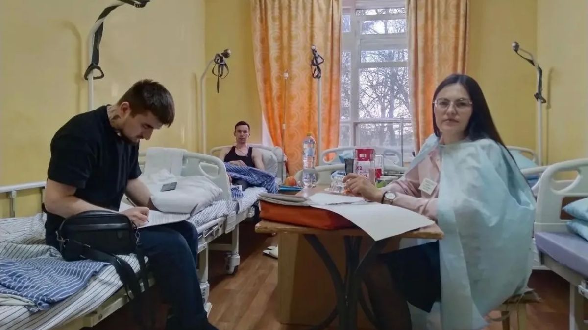 В Йошкар-Оле в госпиталях военных консультируют инспекторы ВСЦ