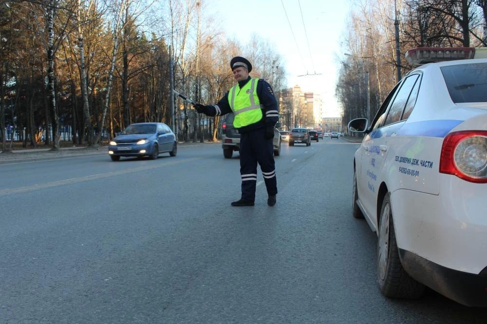 За прошедшие сутки сотрудники Госавтоинспекции пресекли 170 нарушений в области дорожного движения
