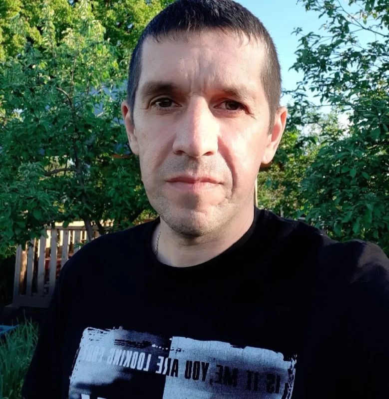 Пропал человек. В Марий Эл полицейские устанавливают местонахождение пропавшего без вести Дениса Сергеевича Мишурина 1981 года рождения, который живет в Волжске