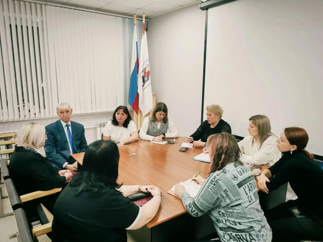 Совет матерей - одно из важных направлений городского проекта «Родители, объединяйтесь! Вместе - ради детей!» Совет матерей - одно из важных направлений городского проекта «Родители, объединяйтесь! Вместе - ради детей!»