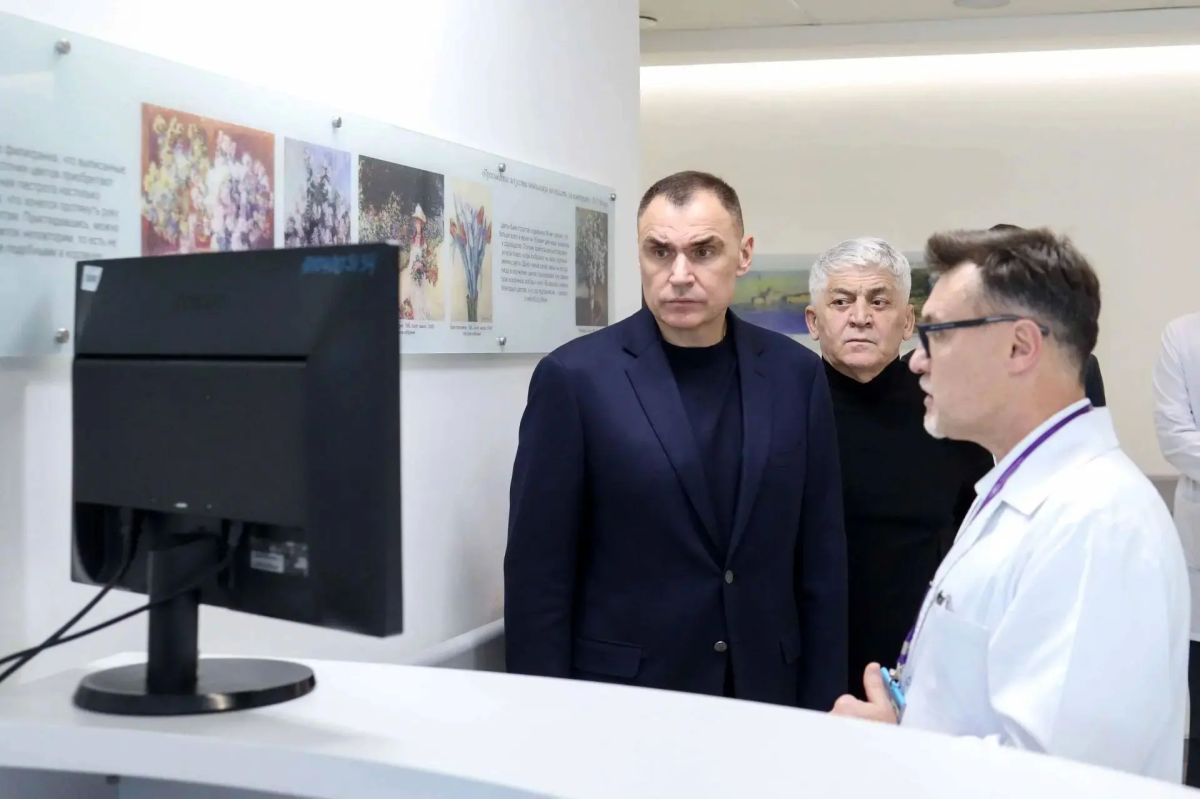 Юрий Зайцев: На встрече с губернатором Ульяновской области Алексеем Юрьевичем Русских обсудили развитие межрегионального сотрудничества - укрепление культурно-гуманитарных связей, а также вопросы здравоохранения и внедрение... Юрий Зайцев: На встрече с губернатором Ульяновской области Алексеем Юрьевичем Русских обсудили развитие межрегионального сотрудничества - укрепление культурно-гуманитарных связей, а также вопросы здравоохранения и внедрение...