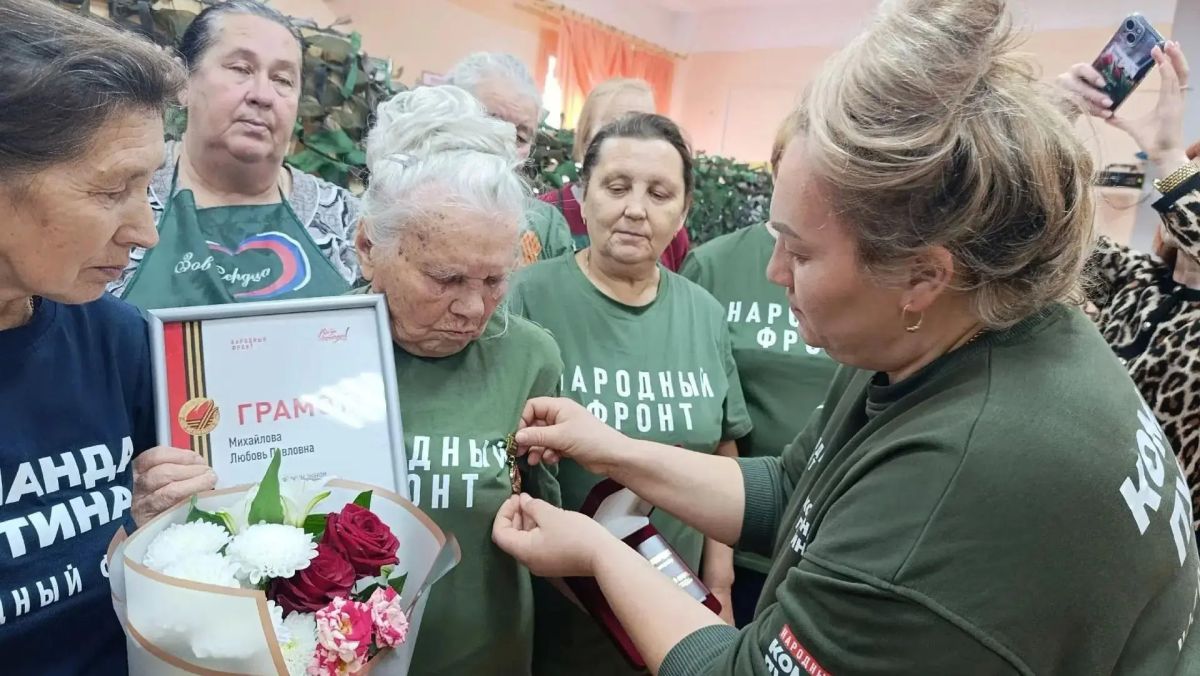 В Марий Эл 92-летнему волонтёру вручили нагрудный знак «Всё для Победы»