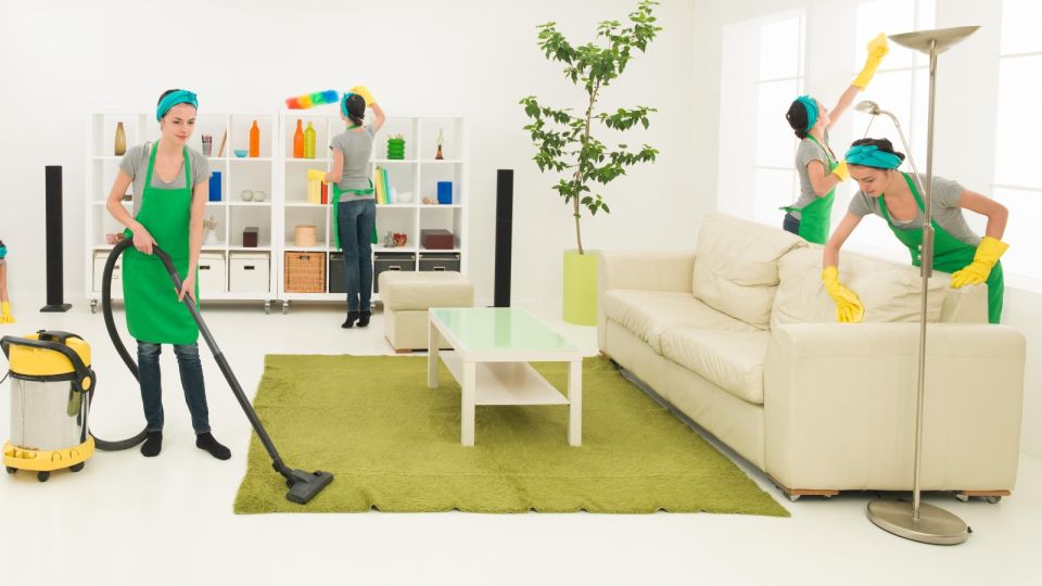 Теперь будете убирать в разы быстрее: вот что избавит от самой запущенной грязи