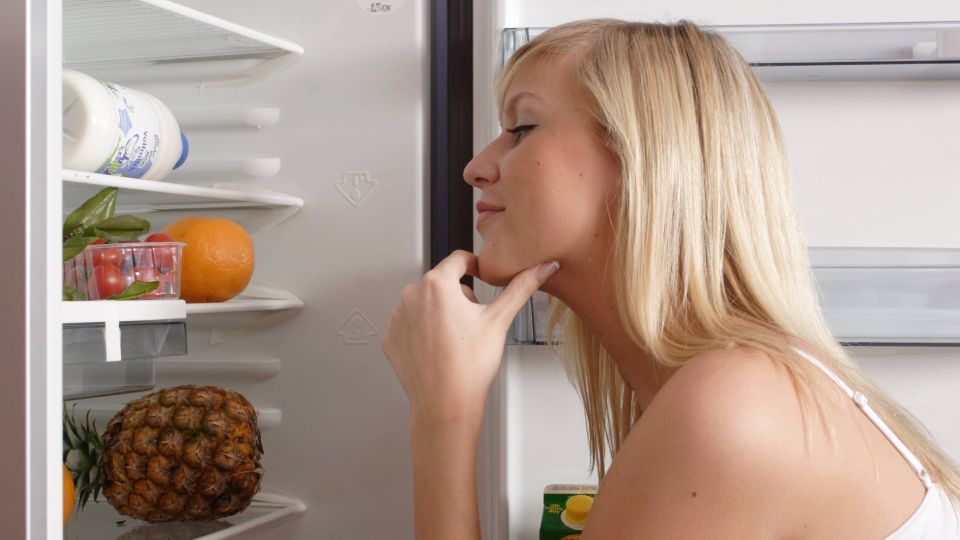 Хозяйке на заметку: несколько хитростей для идеально чистого холодильника