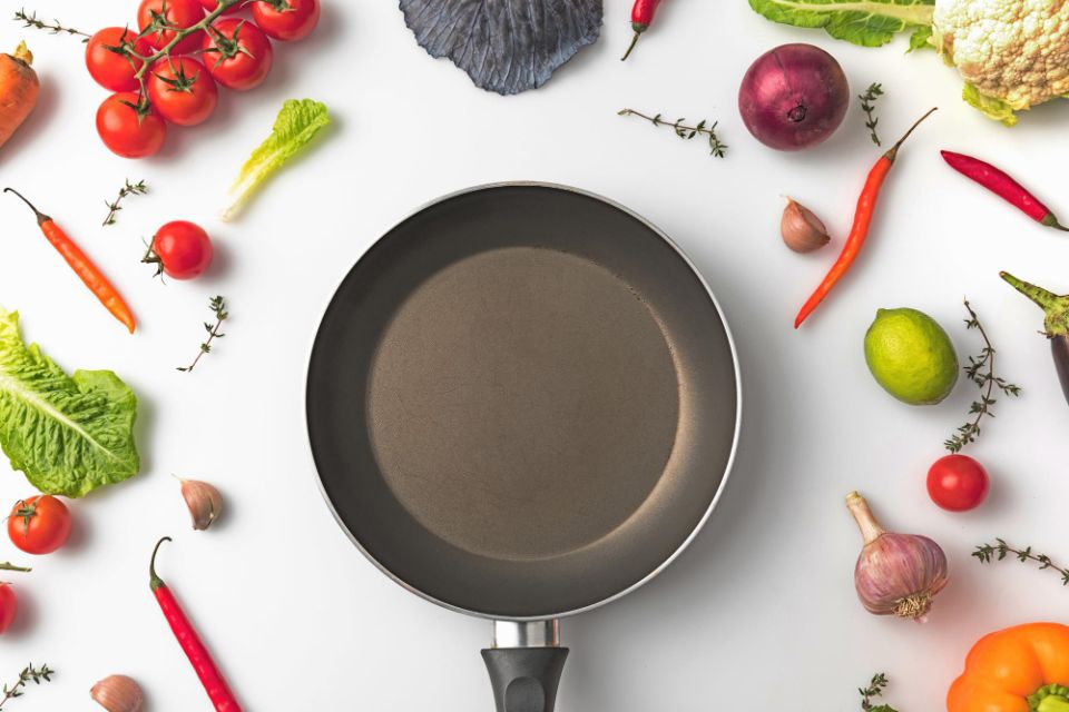 Тефлоновые сковородки: правда об их безопасности и мифы