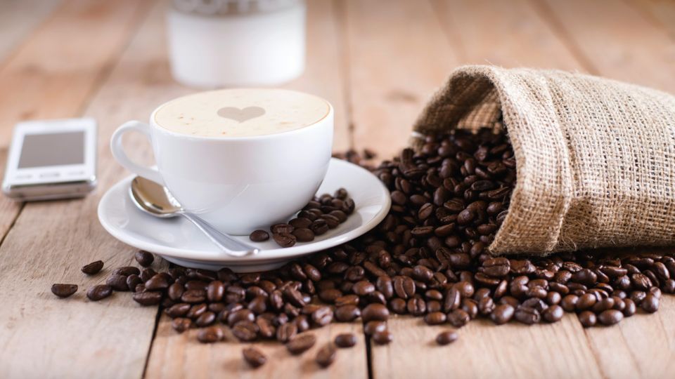 От этого кофе больше вреда, чем пользы: врач назвала самый опасный вид