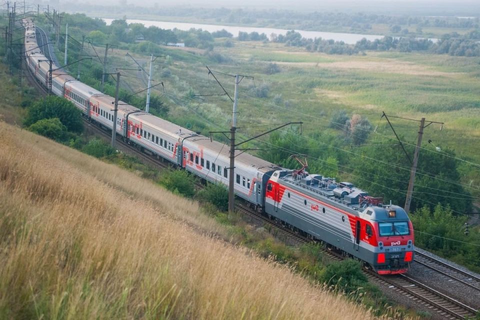 В поезде как в театре: абсурд и борьба за пространство