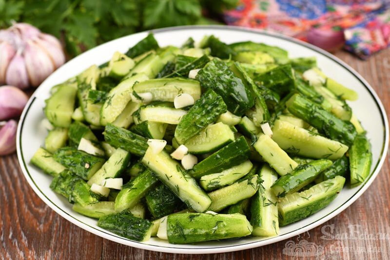 Малосольные огурцы за два часа: секретный ингредиент для невероятного вкуса